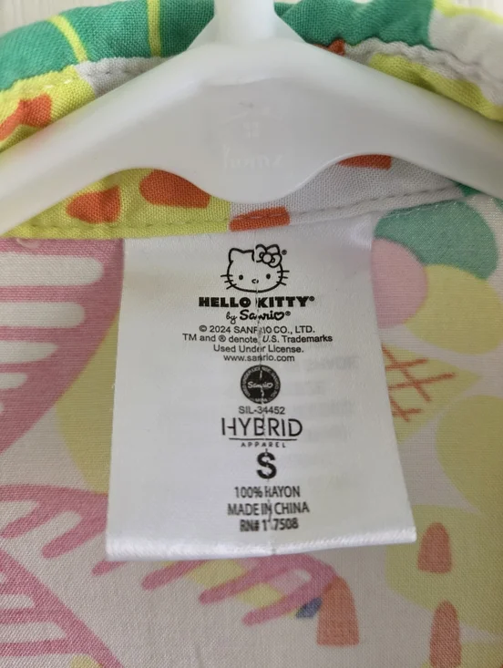 Sanrio Hello Kitty Unisex Hawaiian Button Up Tropical Floral Hybrid Print S - Picture 2 of 6